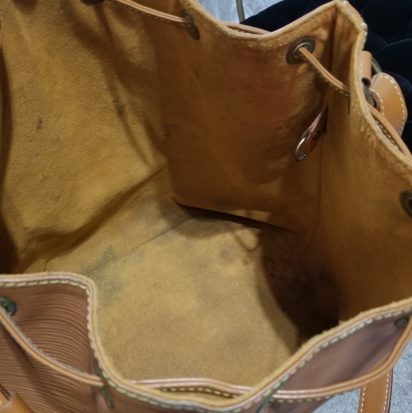 Louis Vuitton epi petit noe - Picture 15 of 16